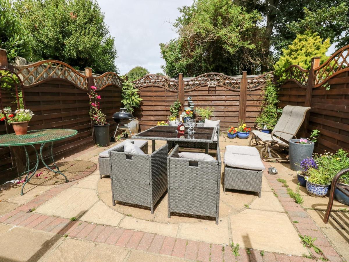 1 Westwood Close Cowes  Bagian luar foto
